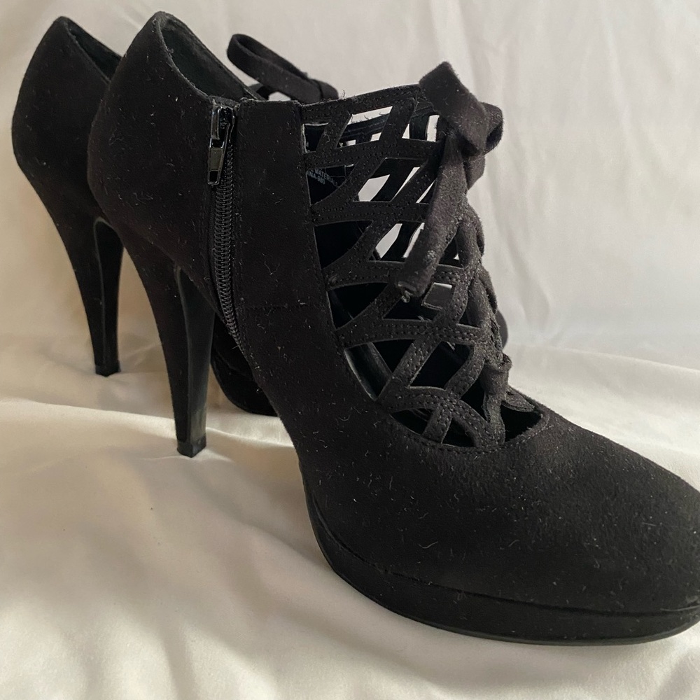 IMPO Black Suede Heels